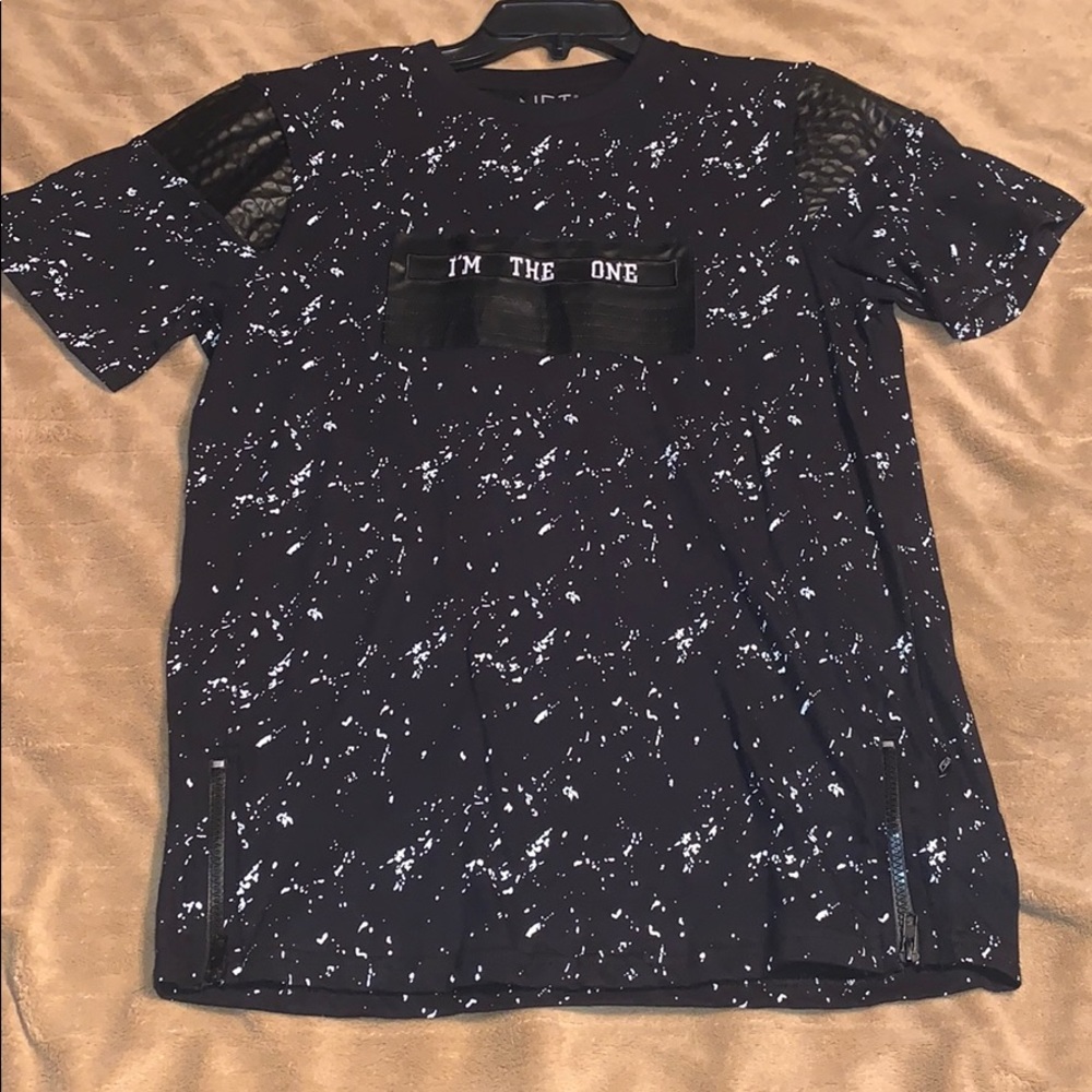 Men’s shirt.